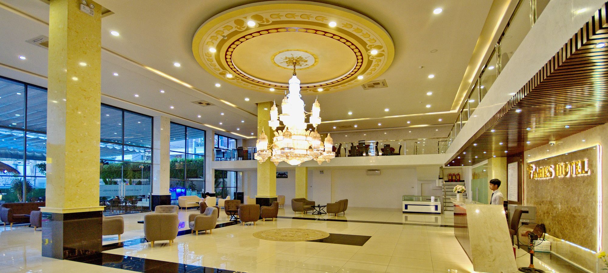 โรงแรมอาริส ญาจาง ภายนอก รูปภาพ