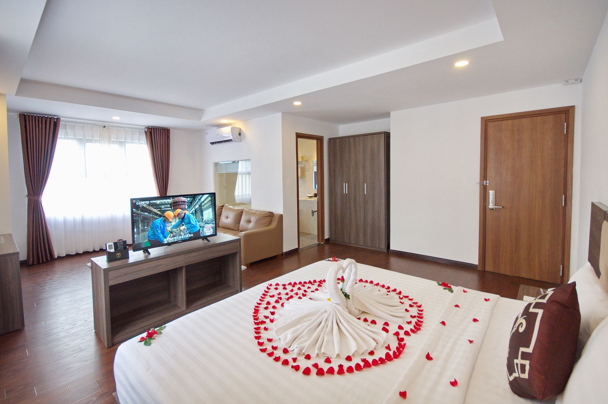 โรงแรมอาริส ญาจาง ภายนอก รูปภาพ