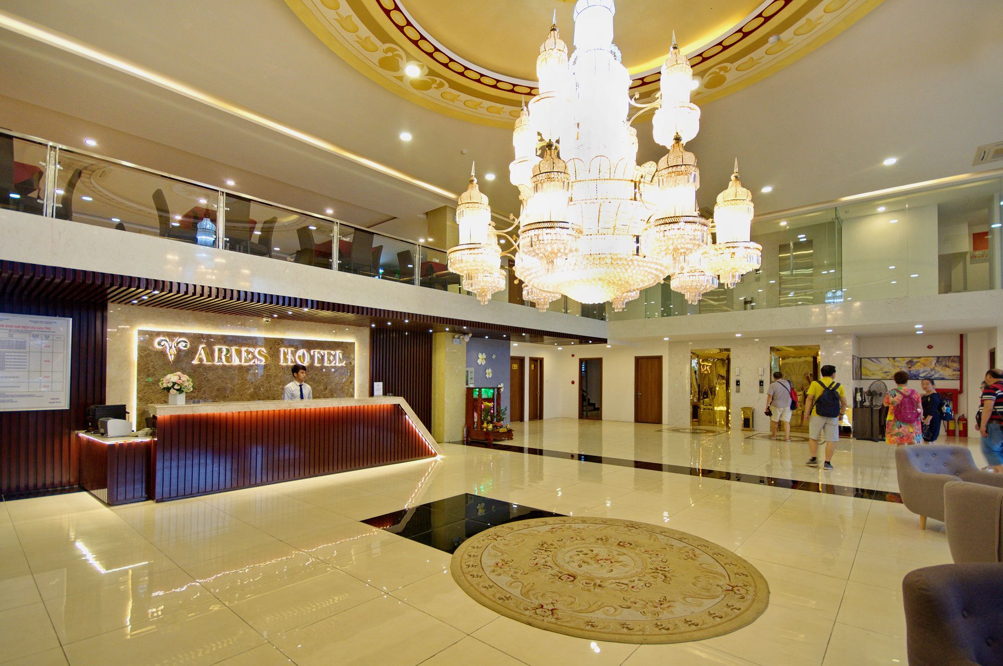 โรงแรมอาริส ญาจาง ภายนอก รูปภาพ