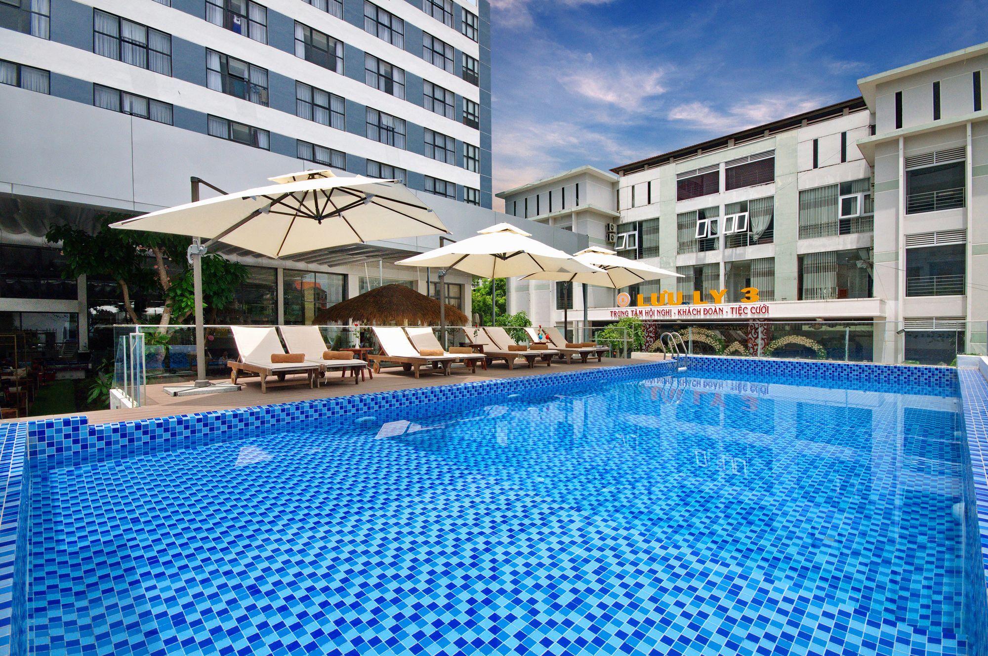โรงแรมอาริส ญาจาง ภายนอก รูปภาพ